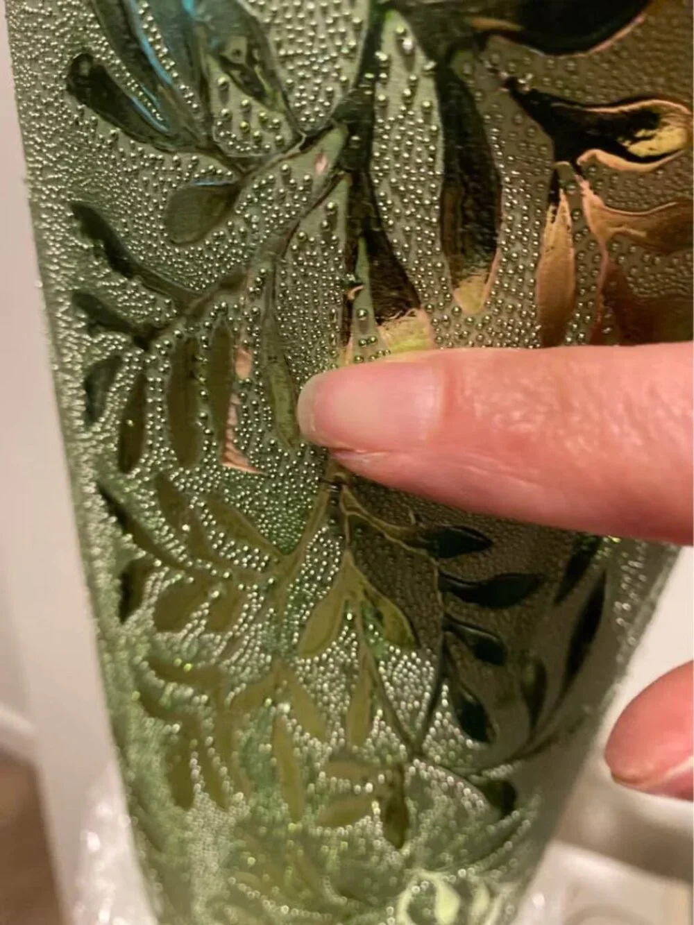 Large Olive Green Textured Statement Vase – Leaf Pattern Hourglass Decor